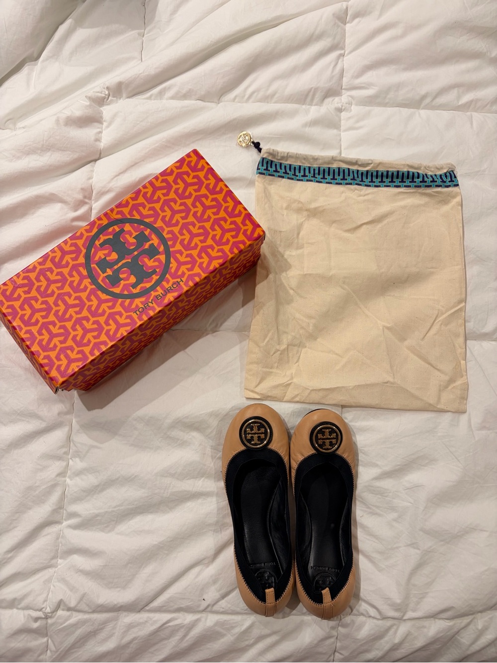 Tory Burch Beige Leather Logo Ballet Flats with Black Trim - Picture 3 of 11